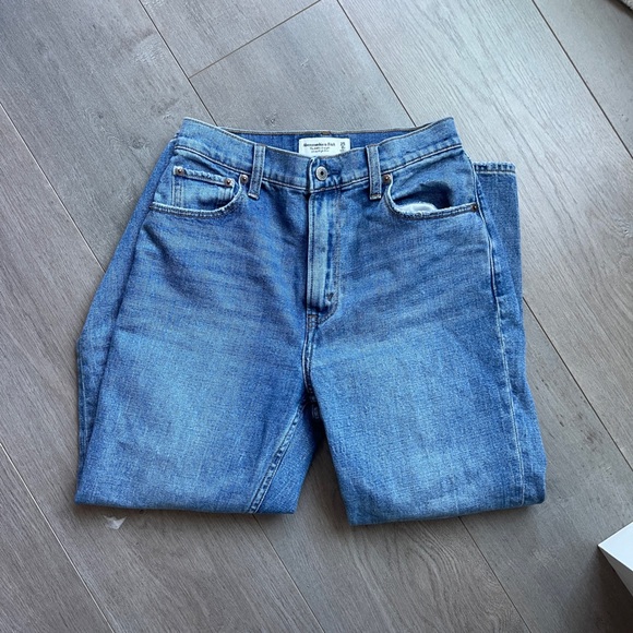 Abercrombie & Fitch Curve Love Ultra High Rise Ankle Straight Jean Size 25 - Picture 3 of 5